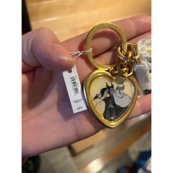 Disney X Coach Villains Keychain, Unisex, Gold, One size - Picture 2 of 7